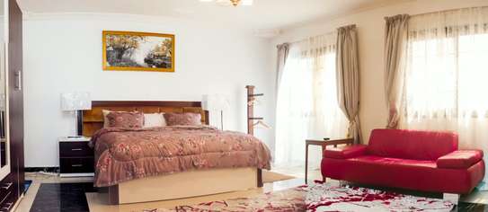 Appartement meublé à louer au Point E image 5