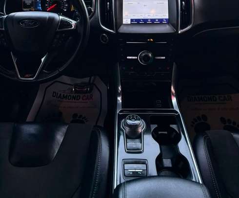 Ford Edge ST image 9