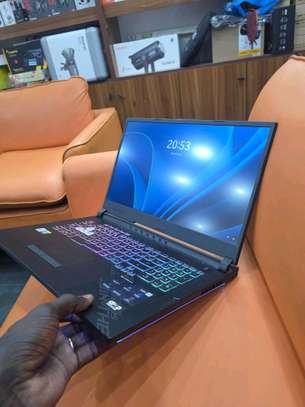 Rog Strix G712LV image 2