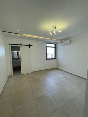 F5 A LOUER AUX ALMADIES (PAS LOIN DU KING FAHD PALACE) image 8