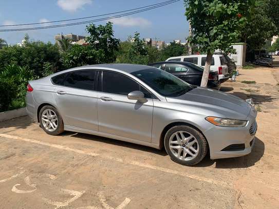 Ford Fusion image 2