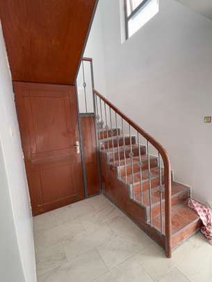 Duplex spacieux et de standing à louer à Ngor image 8