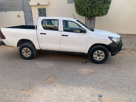 Toyota hilux 2017 climatisée image 3