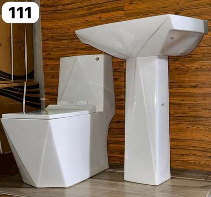 Chaise anglaise et lavabo complet image 4