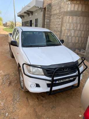 Location pick up Toyota Hilux image 2