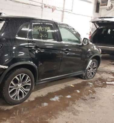MITSUBISHI OUTLANDER SPORT sous douane image 4