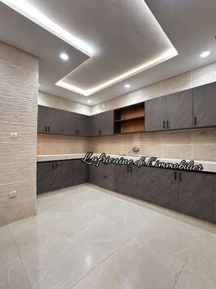 Appartement F3 à louer – Ngor Recasement image 4