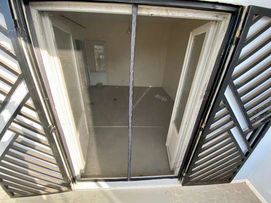 MOUSTIQUAIRE PORTE MAGNÉTIQUE AIMANTÉE image 1