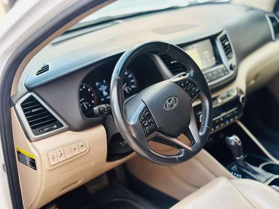Location Hyundai Tucson image 14