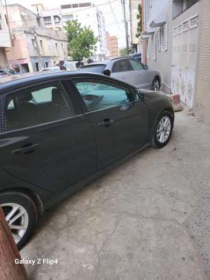 Ford focus sedan image 4