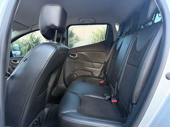 Renault clio image 8