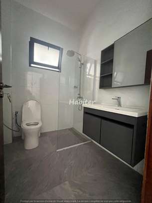 Immeuble R+8 tout neuf à louer à la cité Keur Gorgui, image 6