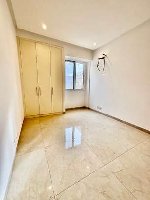 Appartement neuf à louer aux Almadies image 7