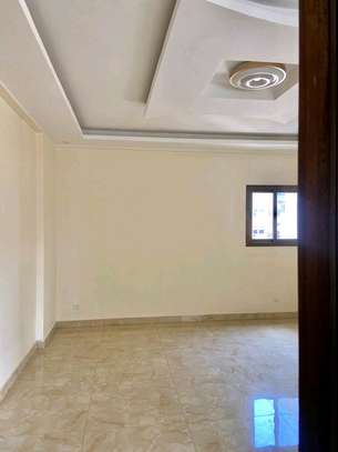 À louer, appartement neuf derrière boulangerie jaune image 3