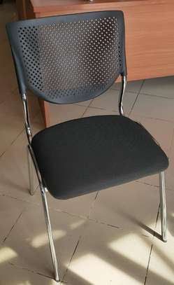 Chaise et fauteuils de bureau image 3