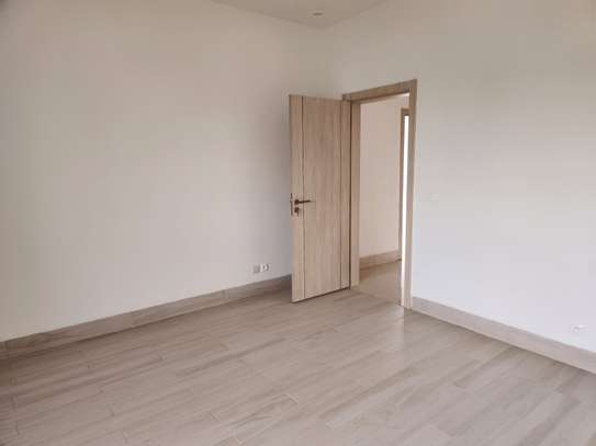 Appartement F4 à louer à Fann Résidence image 11