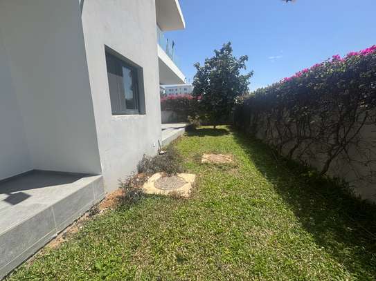 Appartement jardin à louer aux Almadie King watts image 13