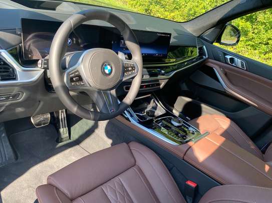 BMW X7 2024 M Sport image 6