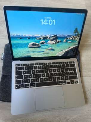 MacBook Air M1 2020 image 2