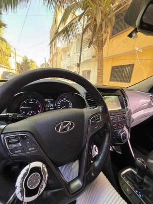 Hyundai  Santa fé  2016 image 2