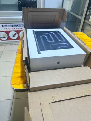 MacBook Pro M4 Max 36g/1To image 2