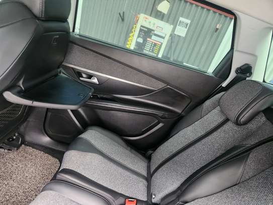 PEUGEOT 5008 GT LINE image 15