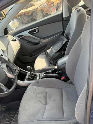 Je vend ma Hyundai Elantra 2016 Manuel essence image 7