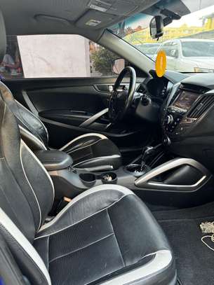 Hyundai veloster image 4