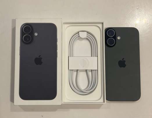 iPhone 17 256GB open box image 2