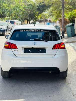 Peugeot 308 2018 image 14