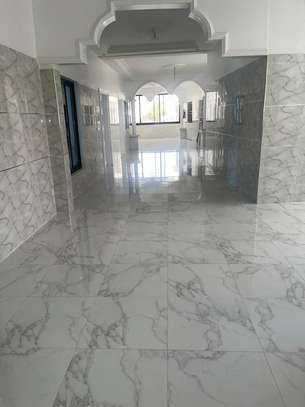 Grand et lumineux F4 aux Almadies image 1