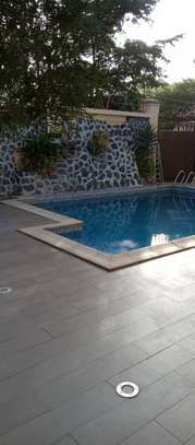Grande villa avec piscine a louer a Sotrac Mermoz image 11