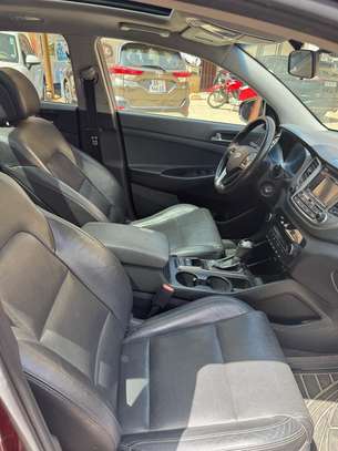 Hyundai tucson image 8