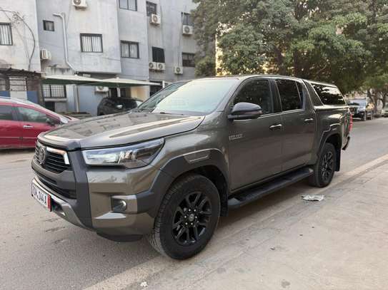 Toyota Hilux Anne 2022  full options image 14