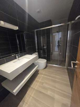 Appartement F4 vide vue sur mer à louer à Mermoz image 9