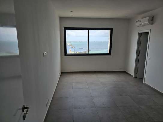 APPARTEMENT STANDING VUE SUR MER EN CENTRE VILLE image 8