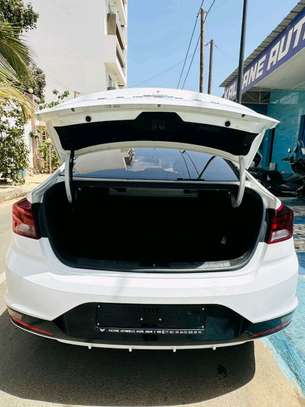 Hyundai elantra 2020 image 11