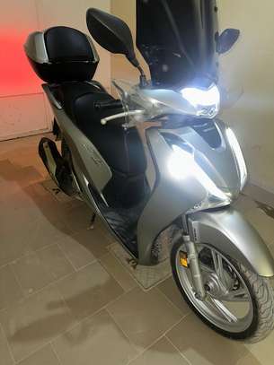 Vente Honda SH 125 venant avec ses papiers image 5