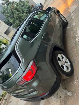 JEEP COMPASS image 1
