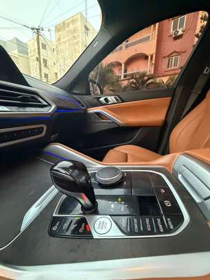 BMW X6 M50i 2022 image 14