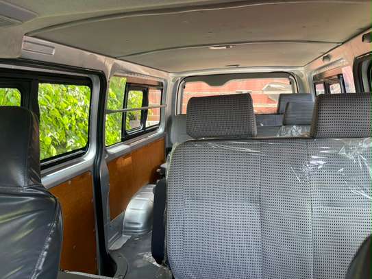2017 TOYOTA HIACE 15 PLACES image 6