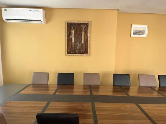 Salle de réunion a la Cite Keur Gorgui image 9