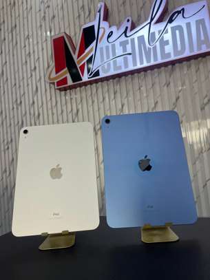 iPad 10th image 4