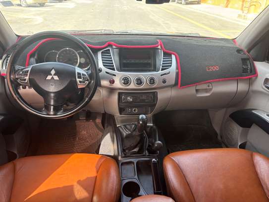 MITSUBSHI L200 2013 image 7