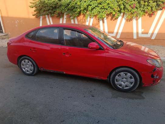 Hyundai Elantra image 2