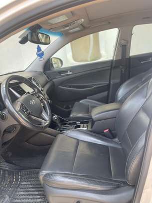 Hyundai Tucson image 10