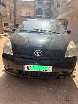 Toyota Corolla verso image 1