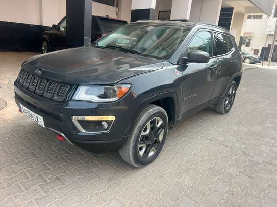 Jeep Cherokee image 9