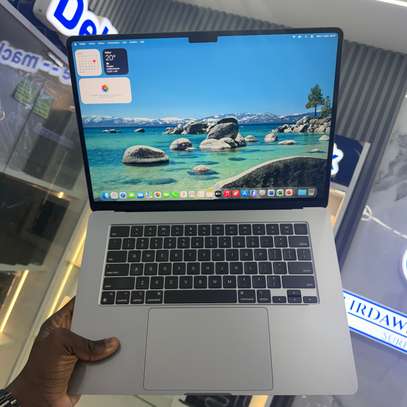 MacBook Air M3 (2024) 15 Pouces Ram 16Go image 2