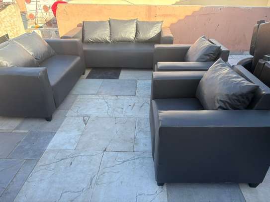Salon 7 places vip image 2